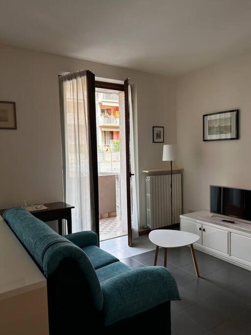 Near Town Centre And Lake - Le Colombe Bardolino Exterior photo