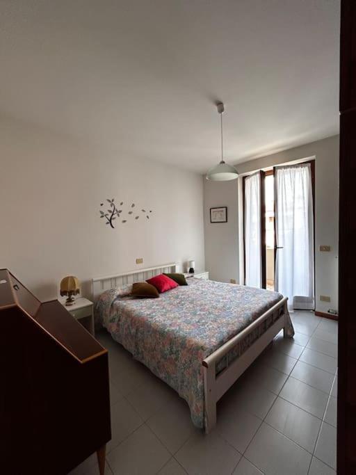 Near Town Centre And Lake - Le Colombe Bardolino Exterior photo
